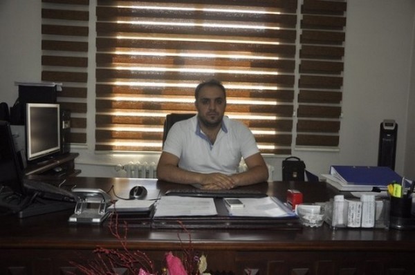 MUHASEBECİ-HARUN KESİCİ:

Yine yeni bir yıl var kapımızda. Geleceğinizi oluşturacak her yeni gün bir önceki günden daha güzel, isteklerinize uygun ve sizi mutlu edecek şekilde olsun! İyi Seneler!