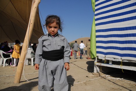 Yüksekova'da 15-16 Ağustos 2009 tarihleri arasında evlenen bazı çiftleri sayfamıza taşıdık....