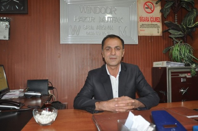 WİNDOOR SAHİBİ SAMİ ARSLAN:
Allah'u Teala bu mübarek Kurban Bayramınızı hayırlı işlerinizin başlangıcı olarak kabul etsin. Kurban Bayramınız hayırlı ve mübarek olsun.