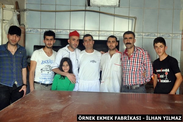 Em bi hatina wê cejnê ve di nava hêviyên sekinandina xwîna ku niha li Kobaniya berxwedêr, Şengala pîroz, Filîstina sêvî, Musila qedîm, ango di tewahiya Rojhilata Navîn de diherike bi hatina wê cejnê ve, bi bawerî û hêviyên xwe ve wê rojên azad û aram li tewahiya Îslamiyetê û mirovahiyê pîroz dikin.