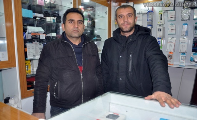 GLOBAL İLETİŞİM - MUHSİN KUTLUK & ORHAN ÇAKTO: Bir yıl daha bitiyor acısıyla, tatlısıyla, üzüntüsü ve neşesiyle. Yeni yıl yeni umutlar,yeni mutluluklar, yeni heyecanlar, yeni başarılar sağlık neşe getirsin Gerçekleşmesini istediğiniz ne varsa hepsinin olması dileğiyle.