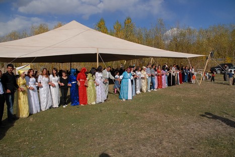 Yüksekova'da 17-18 tarihleri arasında evlenen bazı çiftleri sizler için sayfamıza taşıdık.