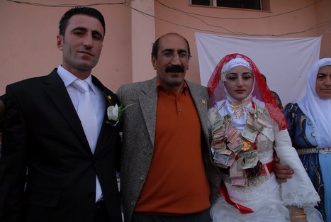 Yüksekova'da 17-18 tarihleri arasında evlenen bazı çiftleri sizler için sayfamıza taşıdık.