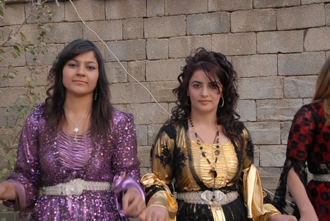 Yüksekova'da 17-18 tarihleri arasında evlenen bazı çiftleri sizler için sayfamıza taşıdık.