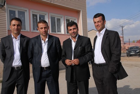 Yüksekova'da 24-25 tarihleri arasında evlenen bazı çiftleri sizler için sayfamıza taşıdık.