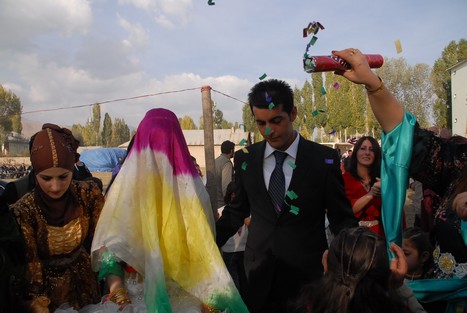 Yüksekova'da 24-25 tarihleri arasında evlenen bazı çiftleri sizler için sayfamıza taşıdık.