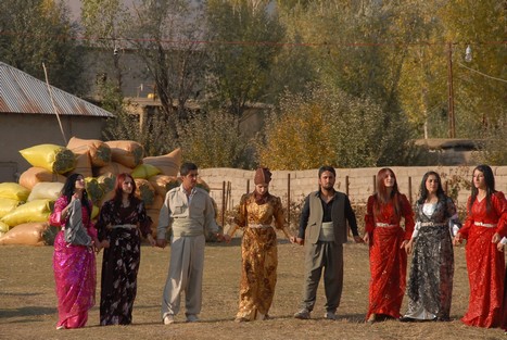 Yüksekova'da 24-25 tarihleri arasında evlenen bazı çiftleri sizler için sayfamıza taşıdık.