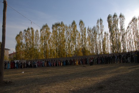 Yüksekova'da 24-25 tarihleri arasında evlenen bazı çiftleri sizler için sayfamıza taşıdık.