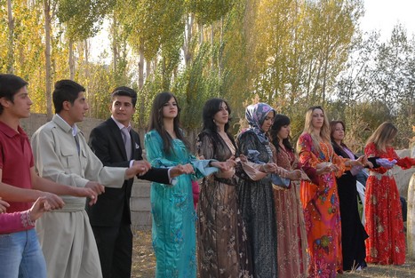 Yüksekova'da 24-25 tarihleri arasında evlenen bazı çiftleri sizler için sayfamıza taşıdık.