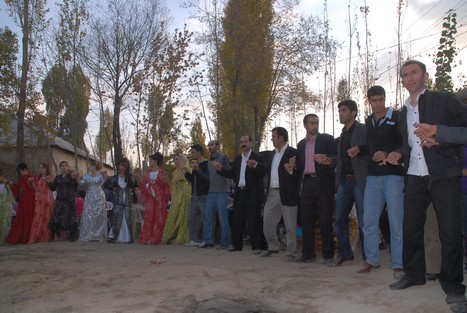 Yüksekova'da 24-25 tarihleri arasında evlenen bazı çiftleri sizler için sayfamıza taşıdık.