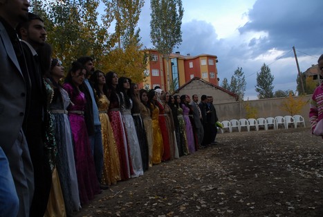 Yüksekova'da 24-25 tarihleri arasında evlenen bazı çiftleri sizler için sayfamıza taşıdık.