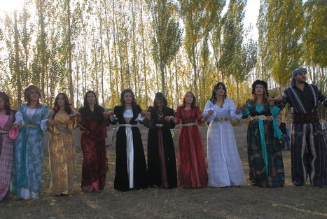 Yüksekova'da 24-25 tarihleri arasında evlenen bazı çiftleri sizler için sayfamıza taşıdık.