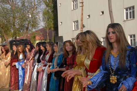 Yüksekova'da 24-25 tarihleri arasında evlenen bazı çiftleri sizler için sayfamıza taşıdık.