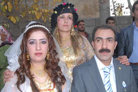 Yüksekova'da 24-25 tarihleri arasında evlenen bazı çiftleri sizler için sayfamıza taşıdık.