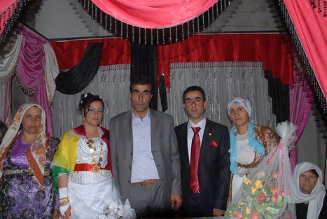 Yüksekova'da 24-25 tarihleri arasında evlenen bazı çiftleri sizler için sayfamıza taşıdık.