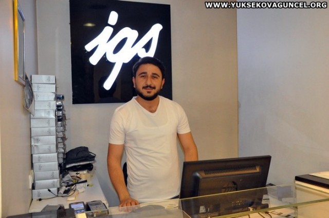 İGS YÜKSEKOVA BAYİİ - LEVENT ER

Rahmet ayı Ramazan'ın sonuna gelmenin hüznünü taşıyan müslümanlar,  Ramazan Bayramı'na ulaşmanın heyecanını ve mutluluğunu yaşıyor. Bu vesileyle tüm İslam aleminin Ramazan Bayramını kutluyorum.