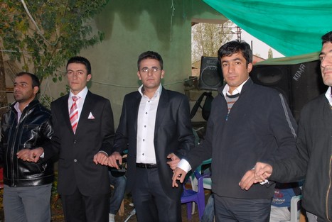 Yüksekova'da 31 Ekim -01 Kasım  tarihleri arasında evlenen bazı çiftleri sizler için sayfamıza taşıdık.