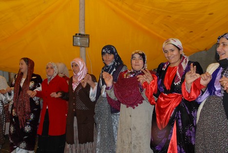 Yüksekova'da 31 Ekim -01 Kasım  tarihleri arasında evlenen bazı çiftleri sizler için sayfamıza taşıdık.