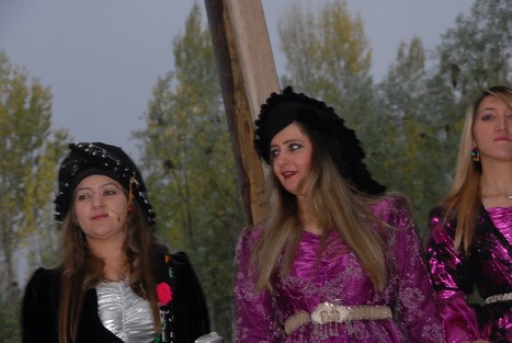 Yüksekova'da 31 Ekim -01 Kasım  tarihleri arasında evlenen bazı çiftleri sizler için sayfamıza taşıdık.