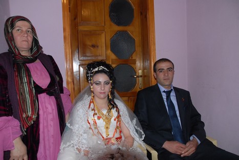 Yüksekova'da 31 Ekim -01 Kasım  tarihleri arasında evlenen bazı çiftleri sizler için sayfamıza taşıdık.