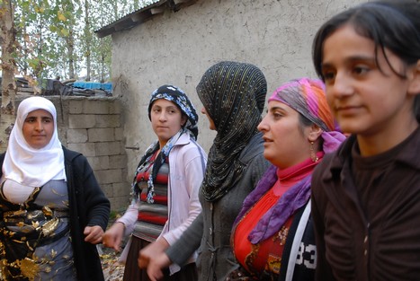 Yüksekova'da 31 Ekim -01 Kasım  tarihleri arasında evlenen bazı çiftleri sizler için sayfamıza taşıdık.