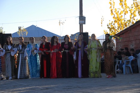 Yüksekova'da 07-08 -2009 Kasım tarihleri arasında evlenen bazı çiftleri sizler için sayfamıza taşıdık.