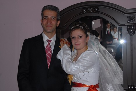 Yüksekova'da 07-08 -2009 Kasım tarihleri arasında evlenen bazı çiftleri sizler için sayfamıza taşıdık.