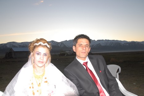 Yüksekova'da 07-08 -2009 Kasım tarihleri arasında evlenen bazı çiftleri sizler için sayfamıza taşıdık.