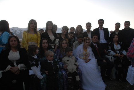 Yüksekova'da 07-08 -2009 Kasım tarihleri arasında evlenen bazı çiftleri sizler için sayfamıza taşıdık.