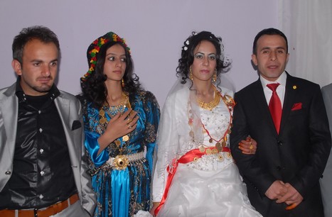 Yüksekova'da 07-08 -2009 Kasım tarihleri arasında evlenen bazı çiftleri sizler için sayfamıza taşıdık.