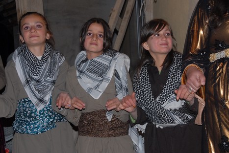 Yüksekova'da 07-08 -2009 Kasım tarihleri arasında evlenen bazı çiftleri sizler için sayfamıza taşıdık.