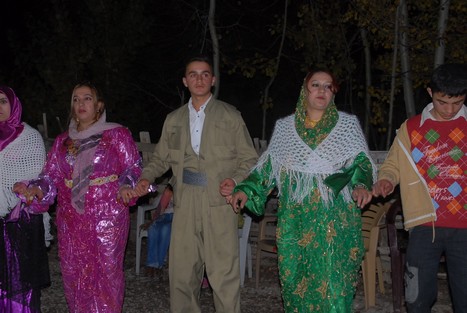 Yüksekova'da 07-08 -2009 Kasım tarihleri arasında evlenen bazı çiftleri sizler için sayfamıza taşıdık.