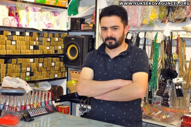 Bayramlar, dargınlıkların unutulduğu, insanların barıştığı, kardeşçe kucaklaştığı günlerdir. Bayramlar, milli ve dini duyguların, inançların, örf ve adetlerin uygulandığı bir toplumda millet olma şuurunun şekillendiği, kuvvetlendiği günlerdir. Sevgi dolu ve huzurlu nice bayramlar geçirmek dileğiyle.