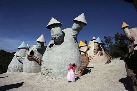 'Cüceler Krallığı' Çin'in Yunnan eyaletindeki bu parkta yalnızca cüceler yaşıyor.
