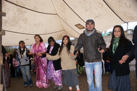 Yüksekova'da 21-22 Kasım 2009 tarihleri arasında evlenen bazı çiftleri sizler için sayfamıza taşıdık.