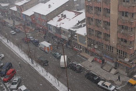 Yüksekova'da 3 gündür aralıksız yağan kar yağışından Fotoğrafları sizler için derledik : Fotoğraflar Rojhat Yiğit