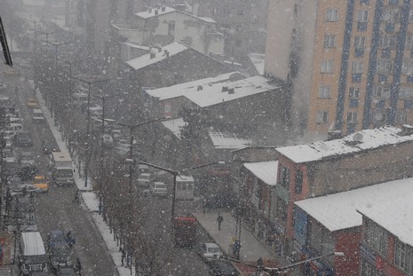 Yüksekova'da 3 gündür aralıksız yağan kar yağışından Fotoğrafları sizler için derledik : Fotoğraflar Rojhat Yiğit