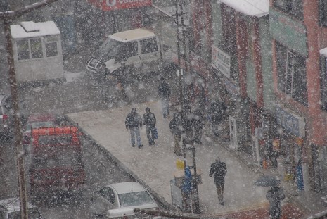 Yüksekova'da 3 gündür aralıksız yağan kar yağışından Fotoğrafları sizler için derledik : Fotoğraflar Rojhat Yiğit