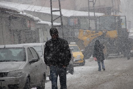 Yüksekova'da 3 gündür aralıksız yağan kar yağışından Fotoğrafları sizler için derledik : Fotoğraflar Rojhat Yiğit