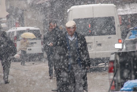 Yüksekova'da 3 gündür aralıksız yağan kar yağışından Fotoğrafları sizler için derledik : Fotoğraflar Rojhat Yiğit