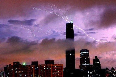 Son yıllarda sayısı hızla artan gökdelenlerin ulaştıkları boyutlar ve teknik özellikleri görenleri şaşırtıyor