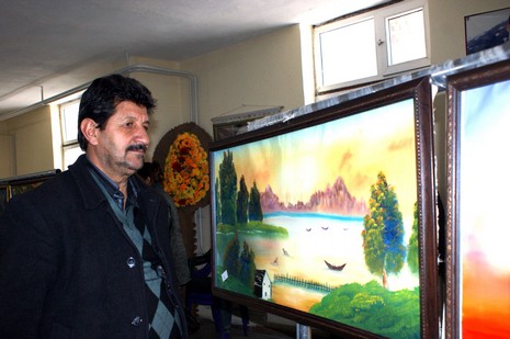 Yüksekova BDP İlçe  Binasında 34 Tablo Sergisi Açıldı