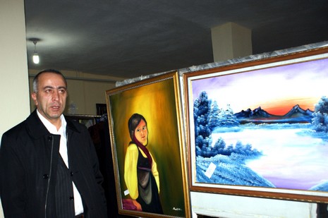 Yüksekova BDP İlçe  Binasında 34 Tablo Sergisi Açıldı