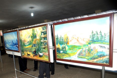 Yüksekova BDP İlçe  Binasında 34 Tablo Sergisi Açıldı