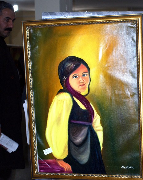 Yüksekova BDP İlçe  Binasında 34 Tablo Sergisi Açıldı