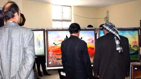 Yüksekova BDP İlçe  Binasında 34 Tablo Sergisi Açıldı