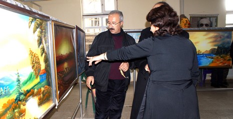 Yüksekova BDP İlçe  Binasında 34 Tablo Sergisi Açıldı