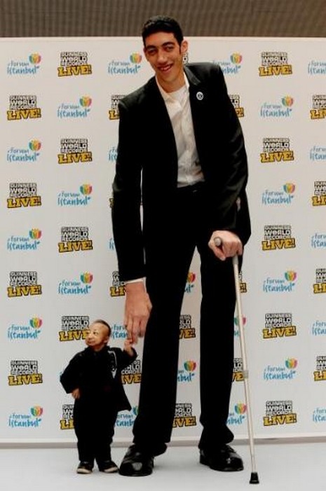 Dünyanın en kısa ve uzun adamı