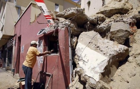 Şili'de meydana gelen 8,8 büyüklüğündeki depremde ölenlerin sayısı 300'ü geçti