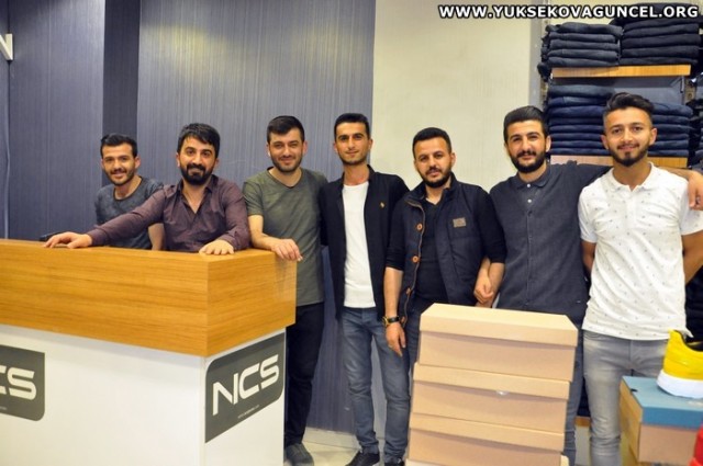 FORUM STORE - BAY -BAYAN GİYİM - KEMAL KAYAK

Sevgi söze dolarsa dua olur, dua Allah'a ulaşırsa nur olur, aynı yolda birleşen dualarımızın nur'a dönüşüp Rabbimize ulaşması dileği bayramınız kutlu olsun.